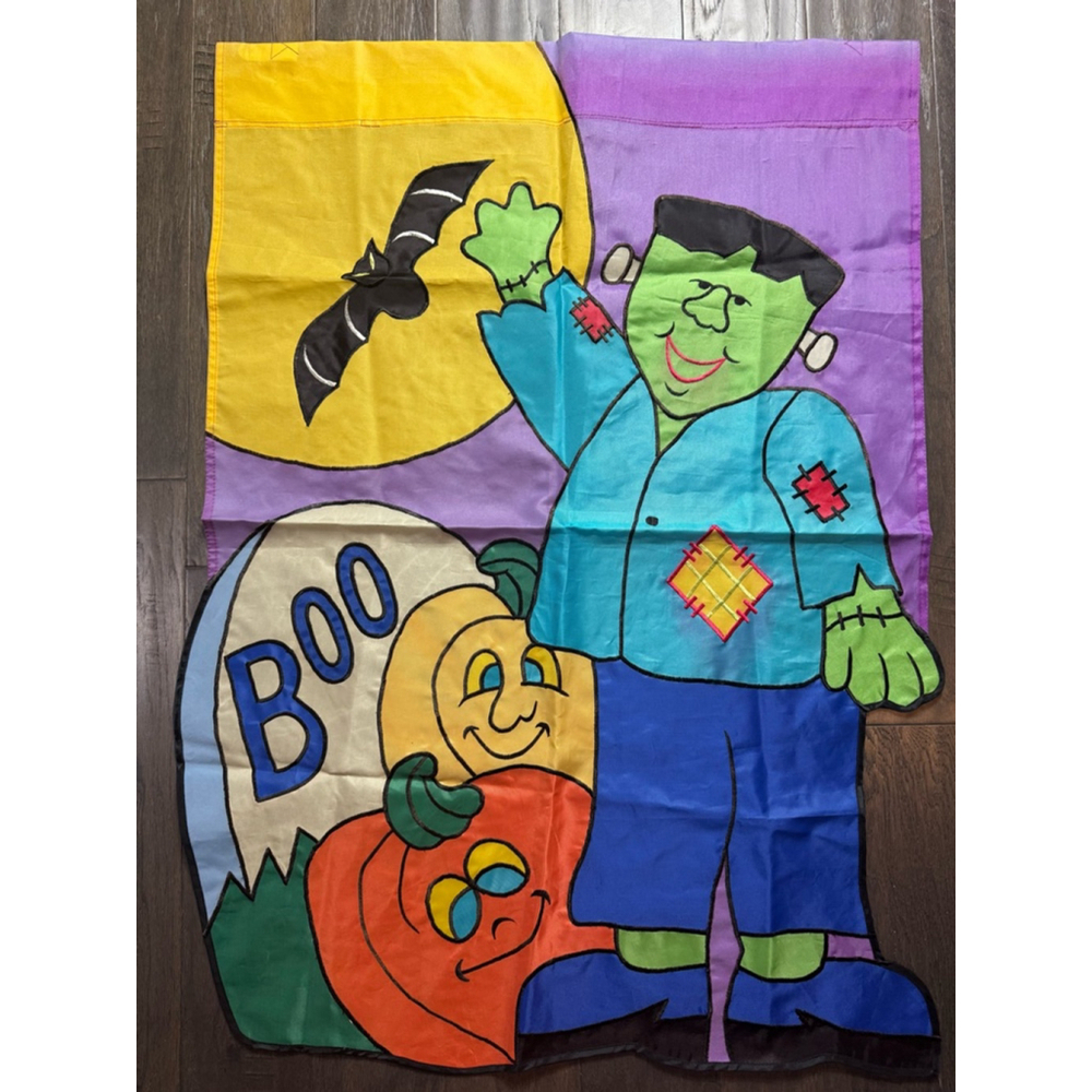 Vintage Halloween-themed decorative flag banner 28 x 40